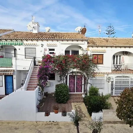 Apartamento Peaceful With Pool & Terrace